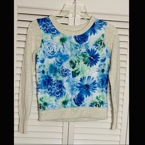 Flowery children’s sweater